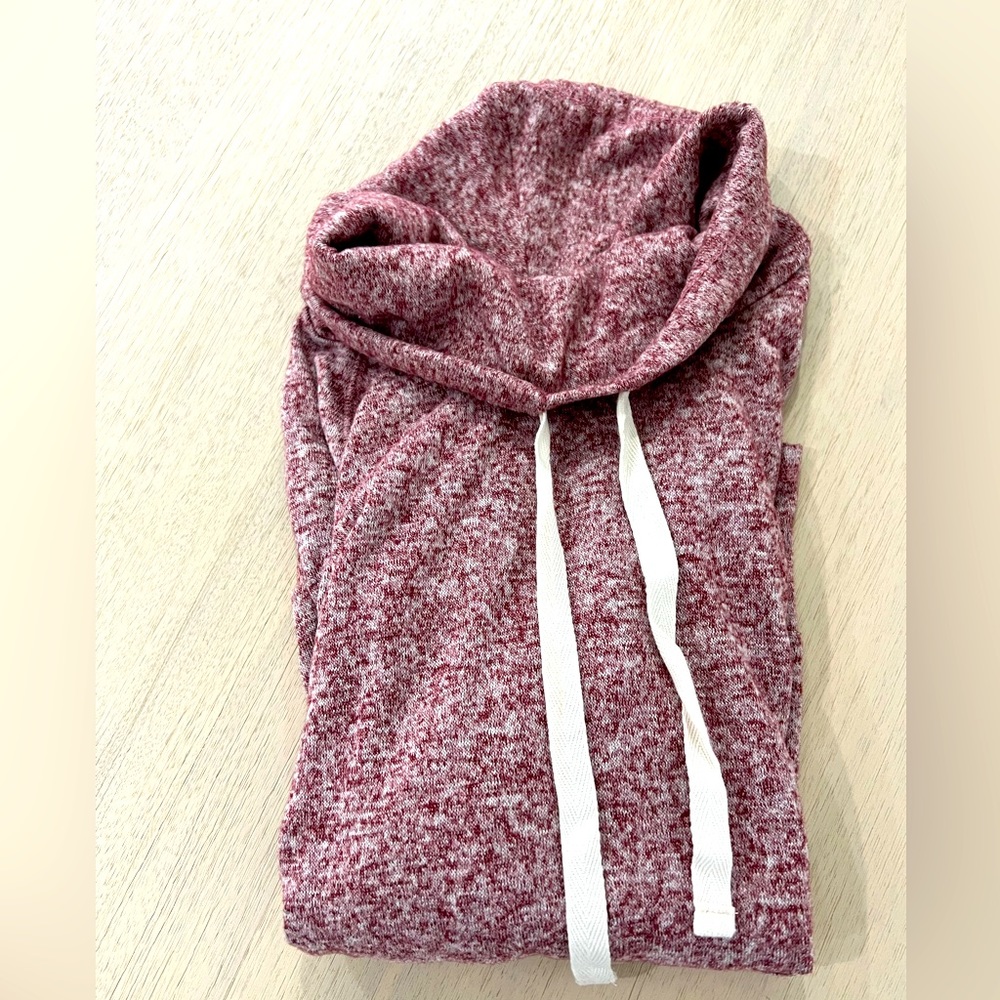 Maroon and white sweatshirt sweater pull over high neck, drawstring, size medium
